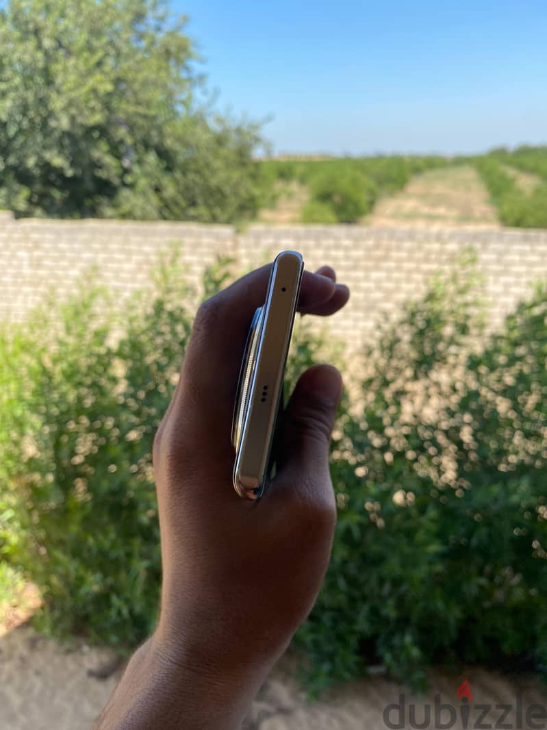 Realme 12 Pro plus 1