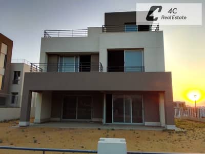 فيلا ستاند الون استلام فوري وجه بحري بفييو مميز و سعر ممتاز - موقع مميز جدا - FOR SALE IN PALM HILLS NEW CAIRO