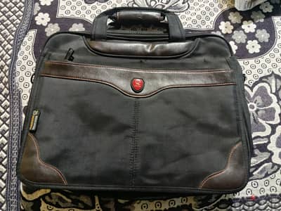 شنطة لاب توب اوميجا