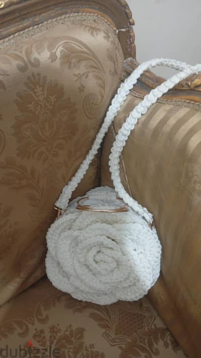 شنطه كروشيه بيضاء