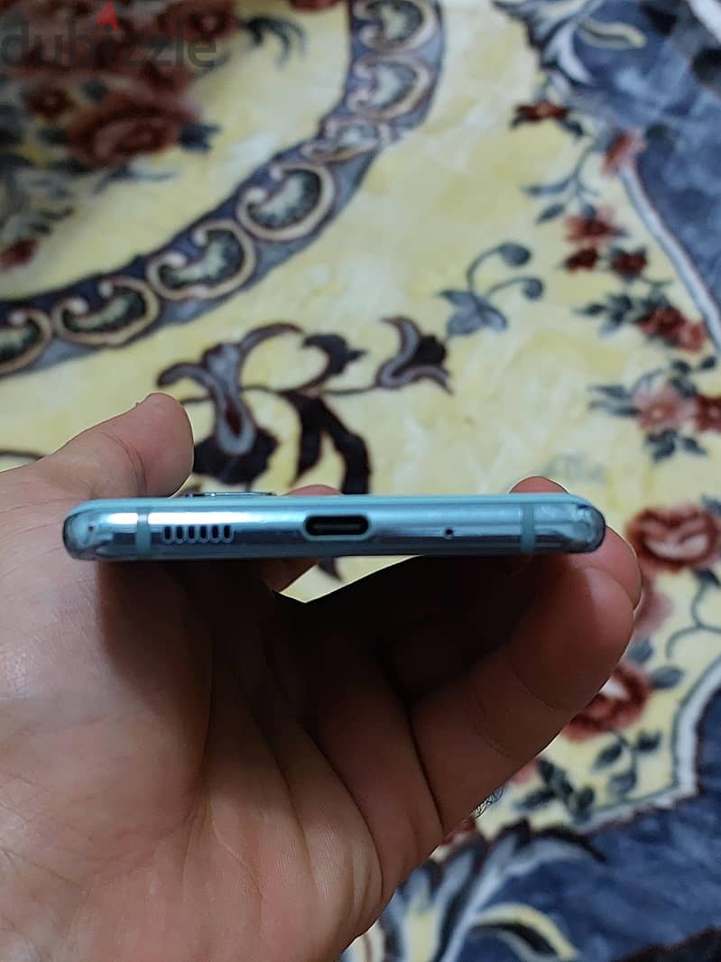 Samsung S20 FE 1