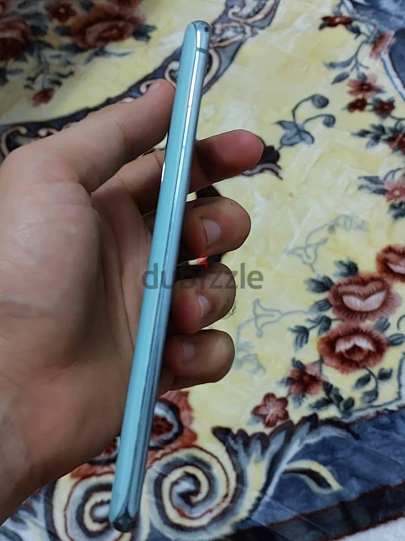 Samsung S20 FE 4