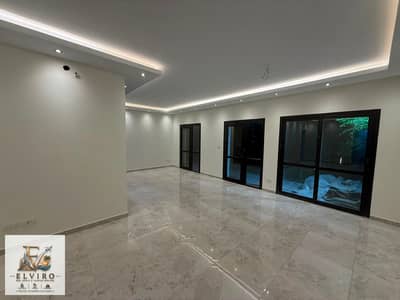 Ground floor apartment with garden for rent in Eastown compound