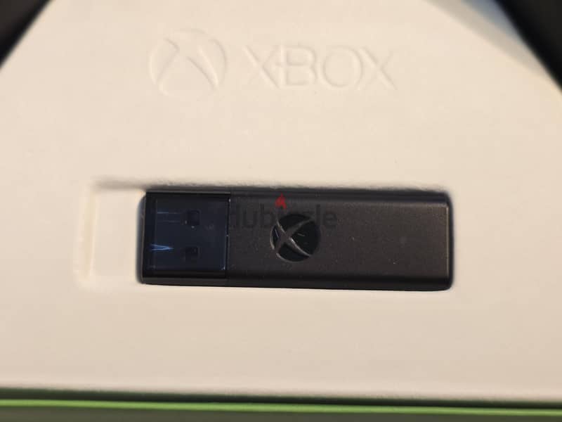 Xbox PC Wireless controller with dongle 1