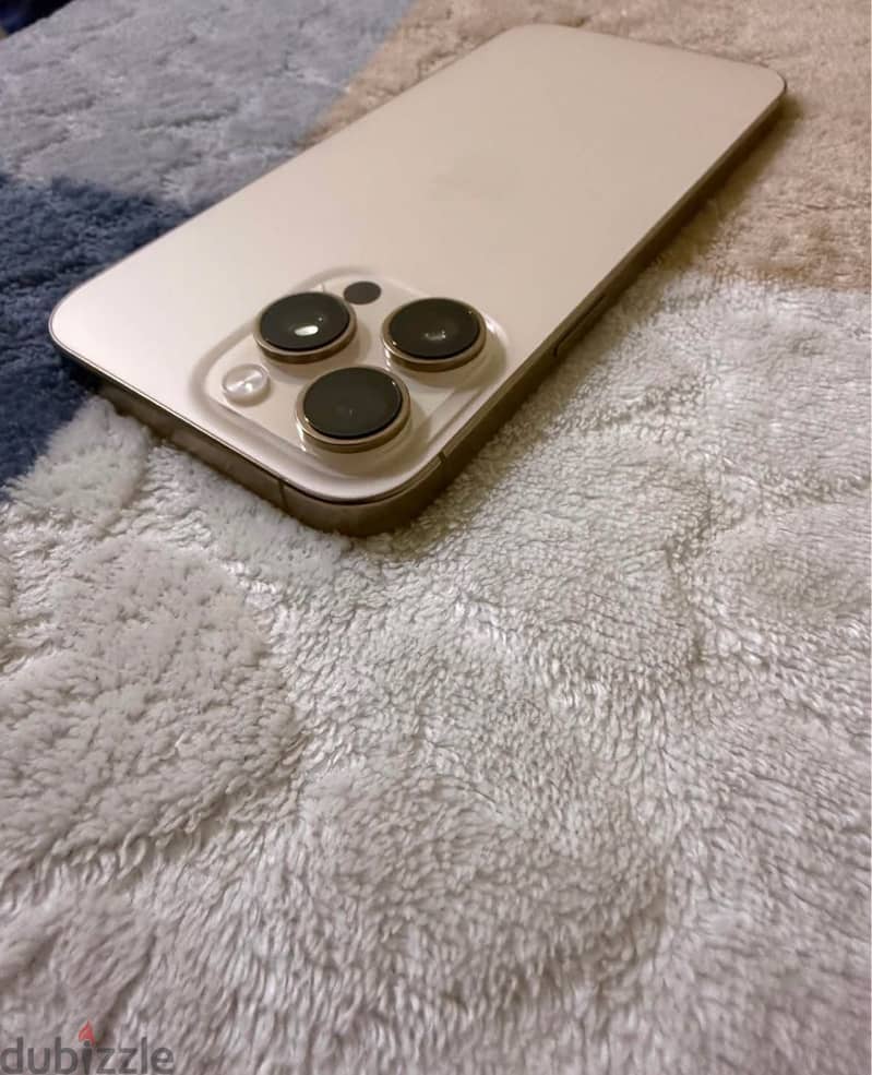 Apple - iPhone 16 Pro Max 5