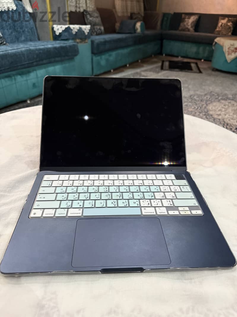 MacBook Air 13-inch M4 (2025) 1