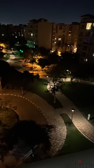 شقه مفروشه