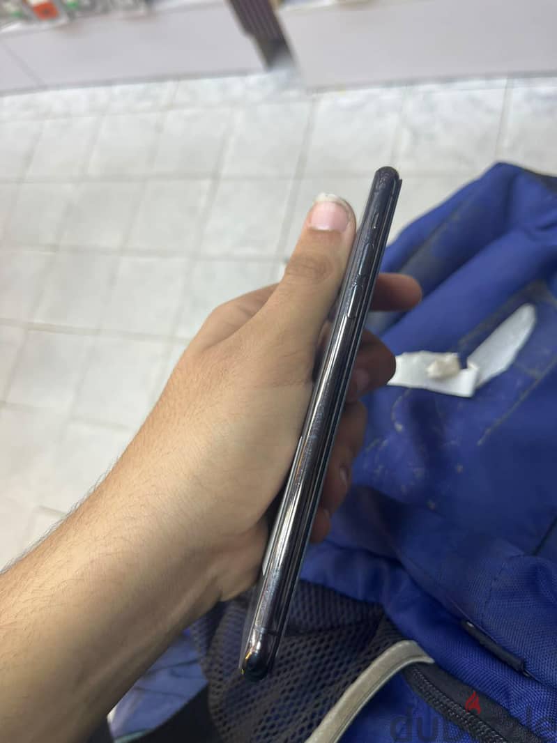 Apple - iPhone 11 Pro Max 3