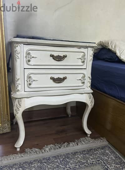 ٢ كومدينو ،،    Nightstand / Bedside table