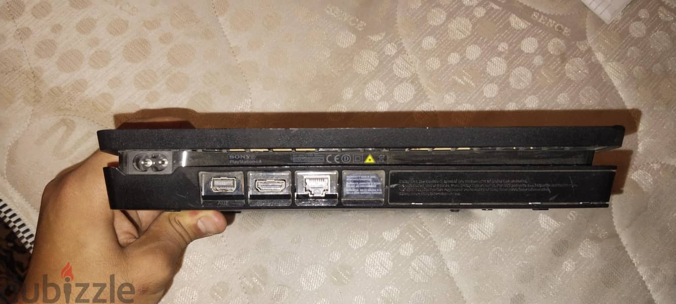 ps 4 slim 500GB. 2