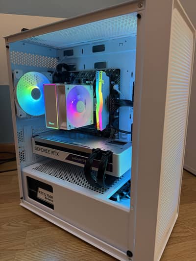 White Gaming PC | RTX 3070 + Ryzen 5 5600X | 16GB RAM تجميعة جيمينج