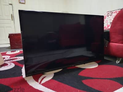 للبيع شاشة بسعر لقطه استعمال بسيط
