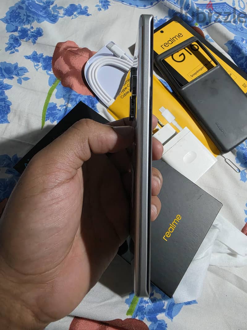 Realme GT 6 5