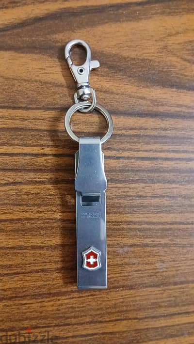 ميدالية Victorinox الاصلية