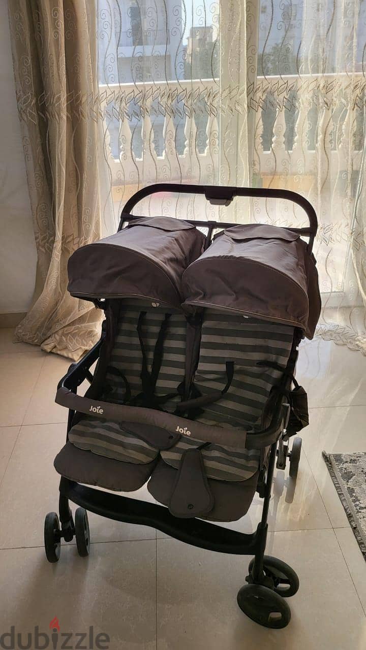 Joie twin double stroller perfect condition 5