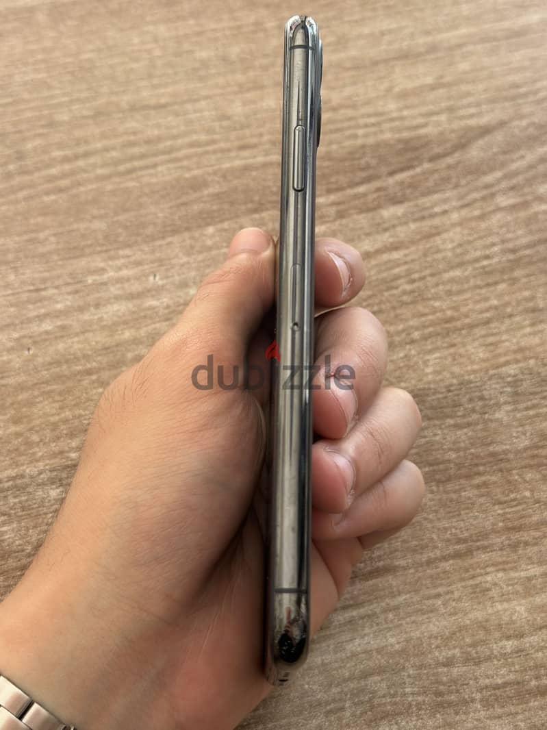 Apple - iPhone 11 Pro Max 1