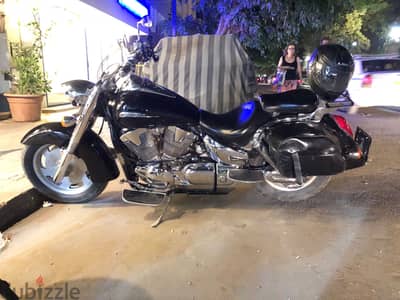 للبيع | Honda VTX 1300R موديل 2006