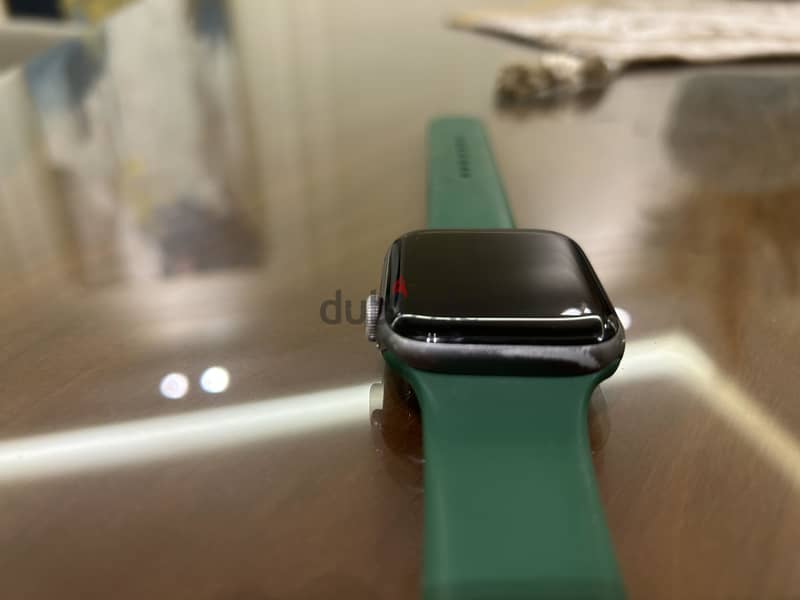 Apple watch series 4 44MM 1