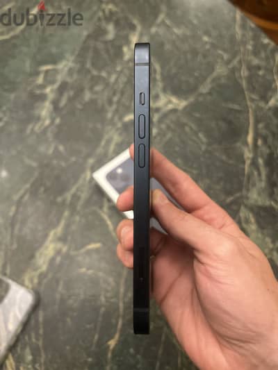 Apple - iPhone 13