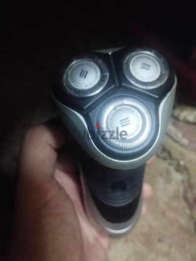 مكنة فيليبس تنعيم وحلاقة