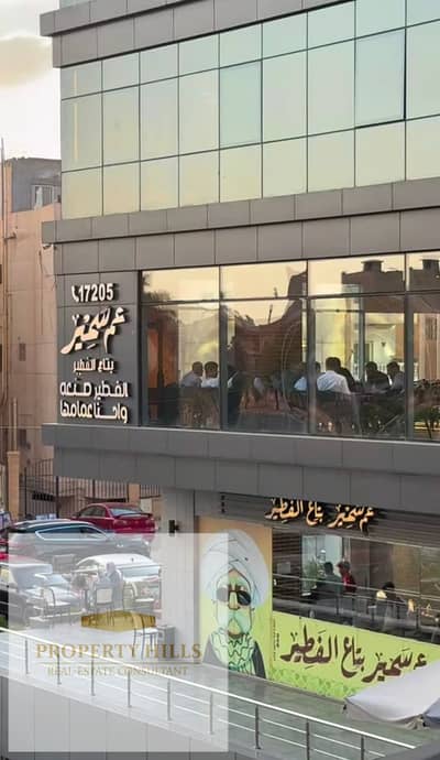 Shop for sale, currently leased and operating under a long-term contract, in the Fifth Settlement, in a fully operational mall. Shop for sale, currently leased and operating under a long-term contract, in the Fifth Settlement, in a fully operational mall.