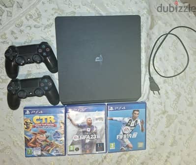 PlayStation 4 slim