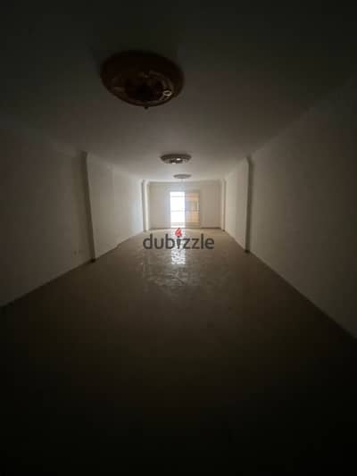 شقه للإيجار في كفر عبده  قريبة من ميدان سان جني