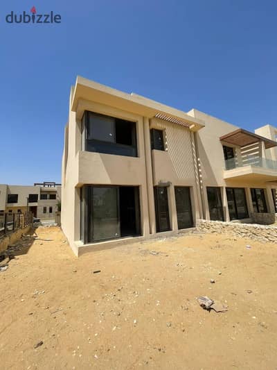 تاون هاوس كورنر للبيع في O West - Type G-  Phase White -بمساحه 176 م مباني- 248م أرض