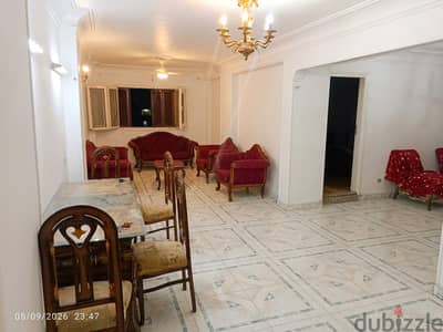 شقه مفروشه للايجار في مكان مميز بشارع خالد امين التعاون بسعر لقطه