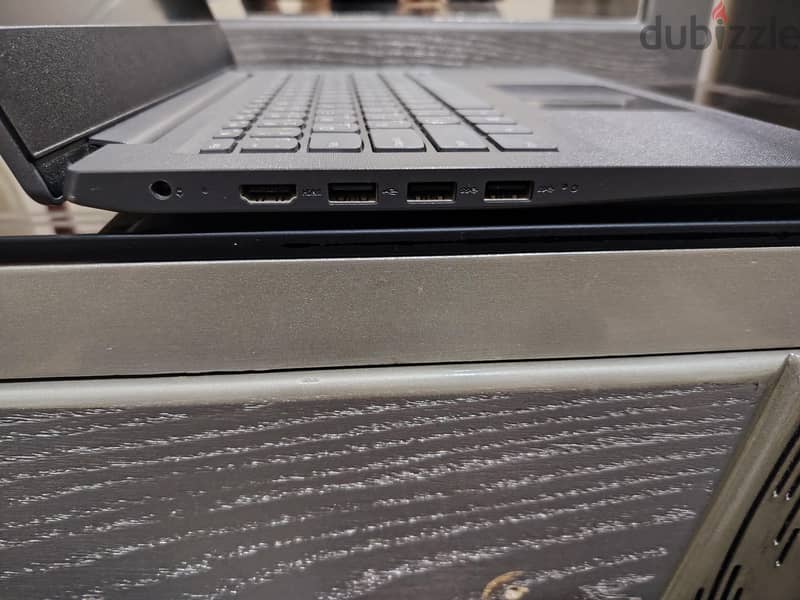 Lenovo V14-IIL 82C4 1