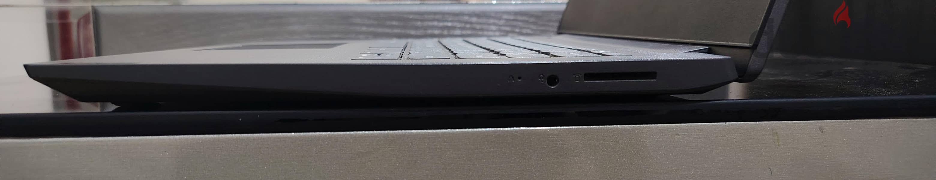 Lenovo V14-IIL 82C4 2