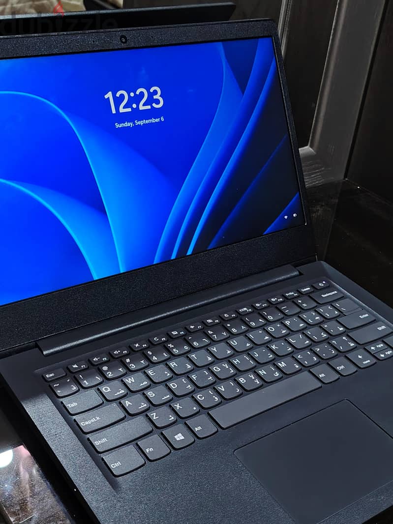 Lenovo V14-IIL 82C4 4