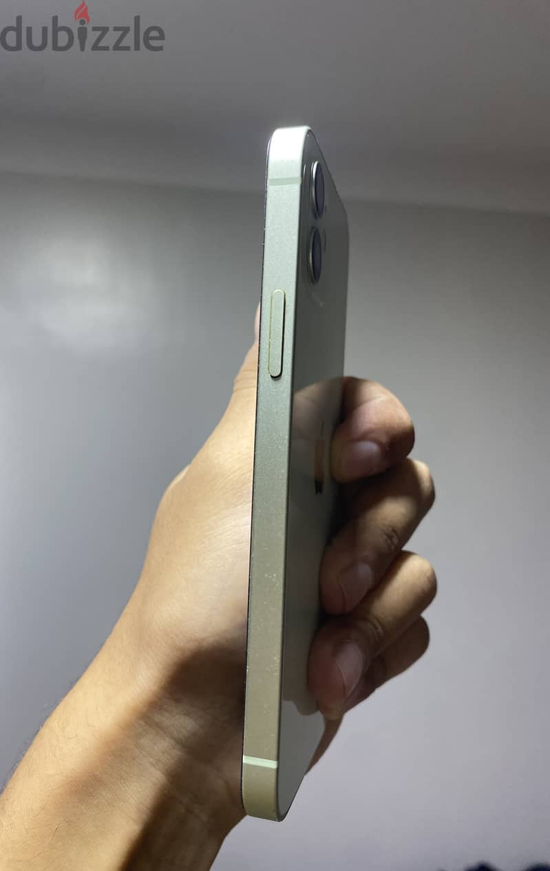iPhone 12 1