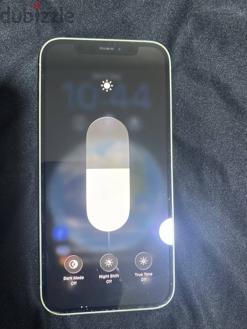 iPhone 12 4