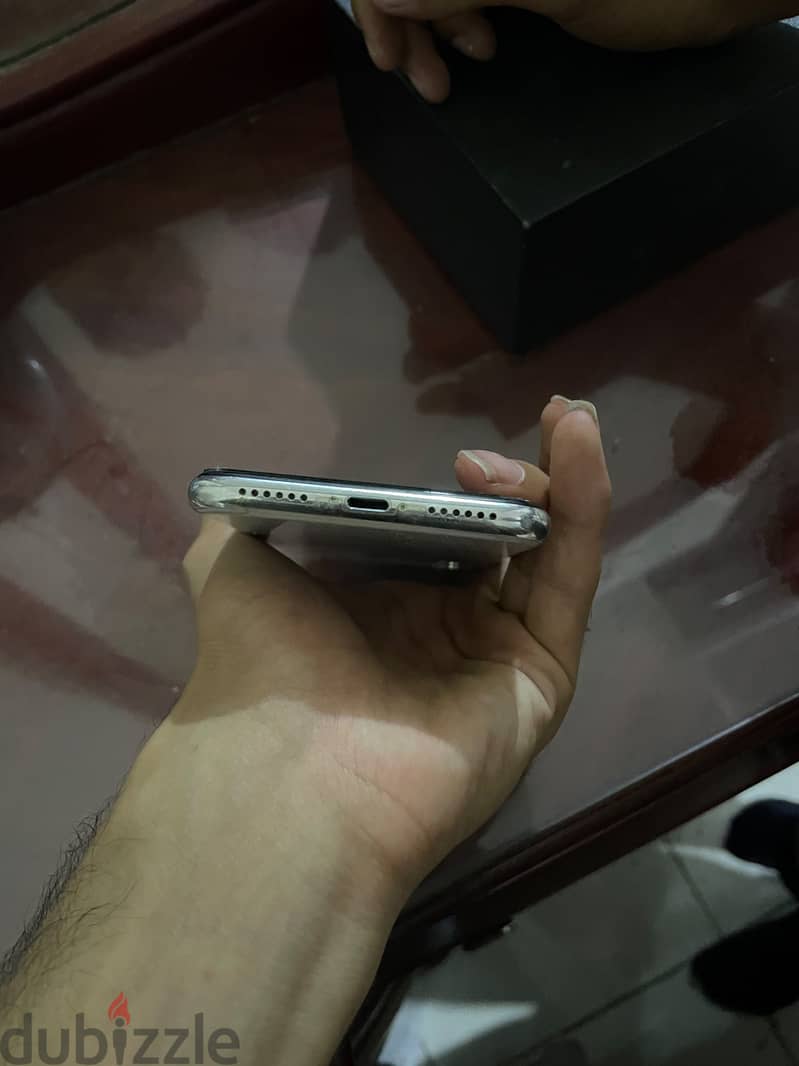 آبل - آيفون اكس 5