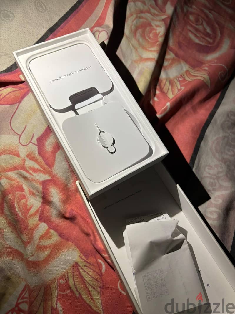 Apple - iPhone 15 6