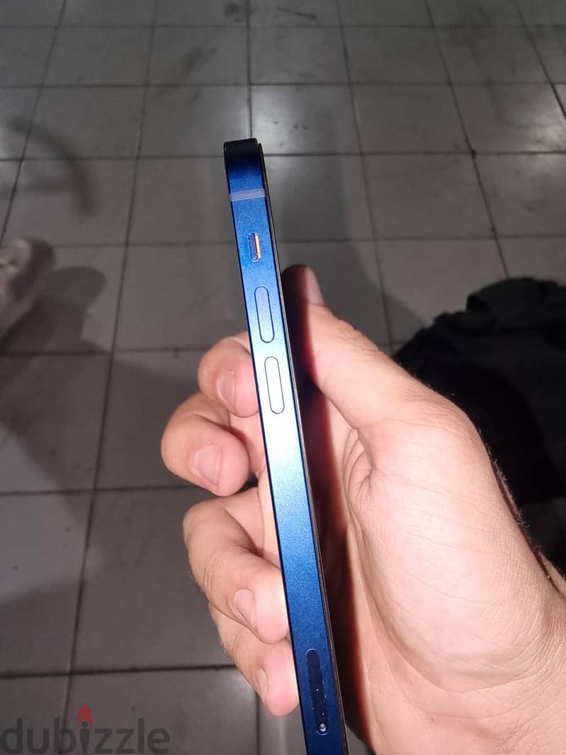Apple - iPhone 12 4