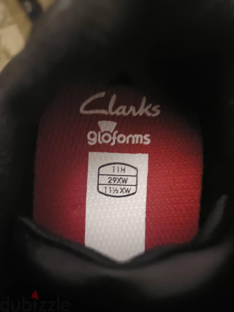 clarks school shoes - size 29 2
