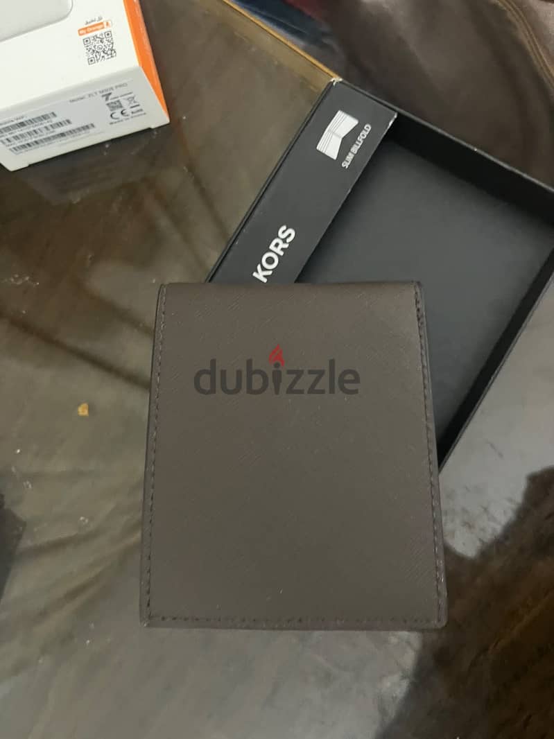 Mk wallet 8