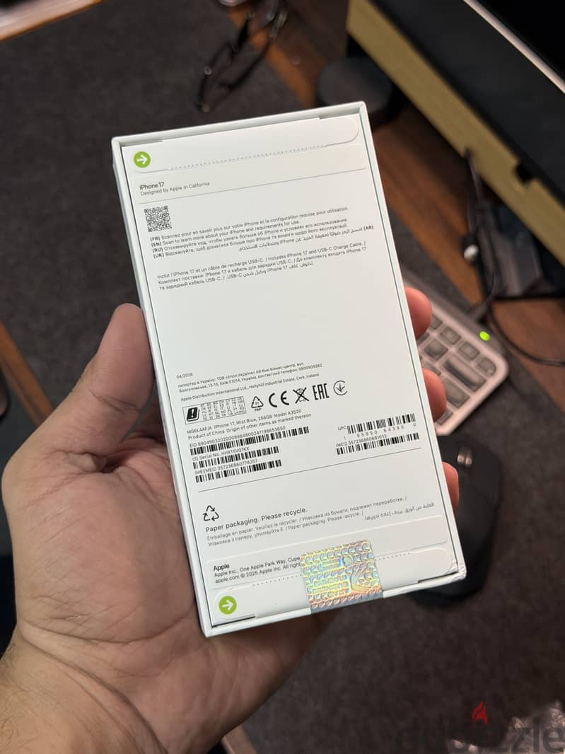 Apple iPhone 17 new sealed 1