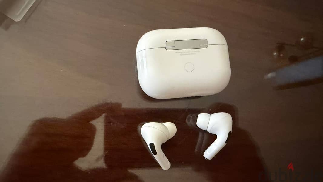 Apple Airpods pro 1st generation 8