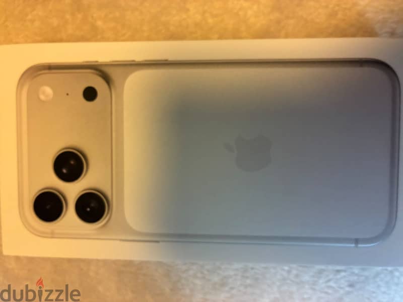 Apple - iPhone 17 Pro Max 1
