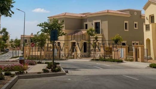 - توين هاوس 4 غرف باطلاله لاندسكيب في سيتي جيت