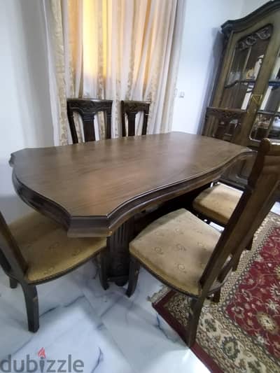 غرفة سفرة كاملة بحالة جيدة