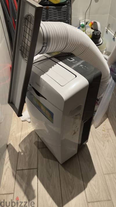 Hisense 1.5 HP hot/cold portable AC