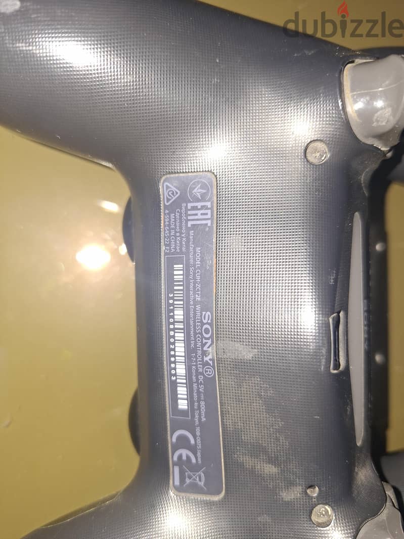 play station 4 pro 2