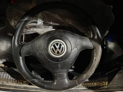 طارة VW بحالة جيدة معمولة جراب جلد خياطة للبيع ب850ج نهائ