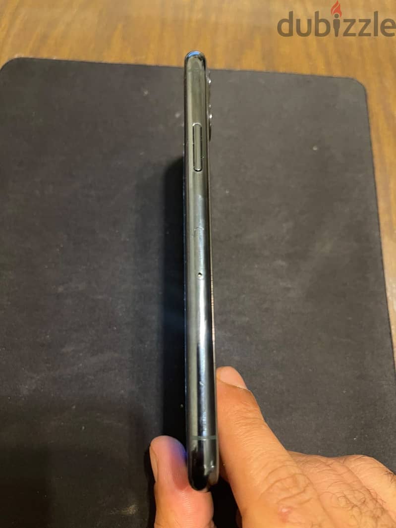 Apple - iPhone 11 Pro 3