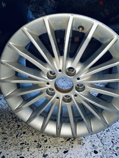 ٢ جنط أصلي bmw 320