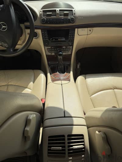 Mercedes-Benz E200 2004